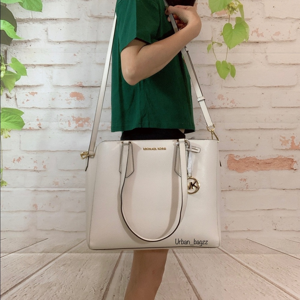 Michael Kors Kimberly Large 3 in 1 Tote - Picture 5 of 8